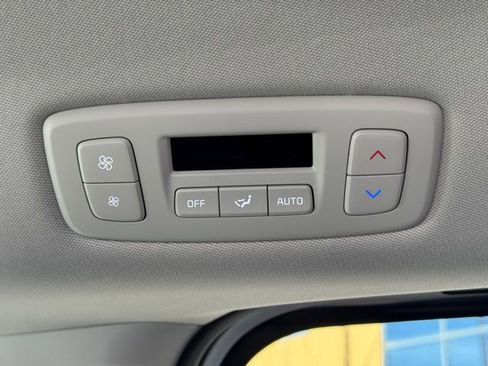 New 2026 Kia Carnival LXS image 16