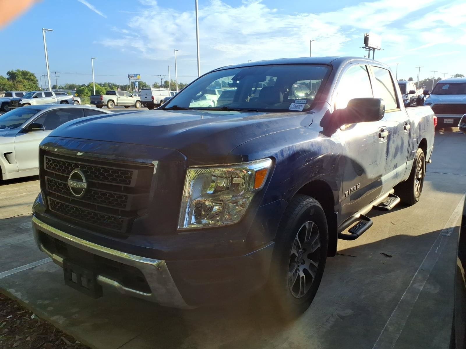 Used 2023 Nissan Titan SV w/ Accessory Utility Package RWD image 4