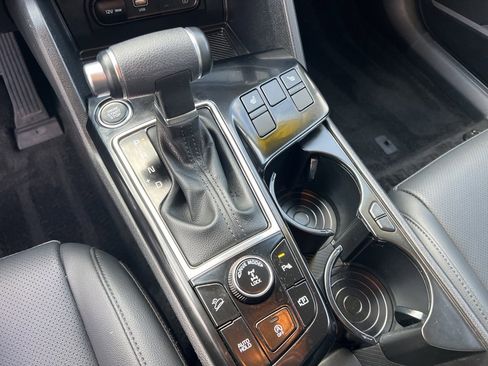 Certified 2024 Kia Sportage EX image 16