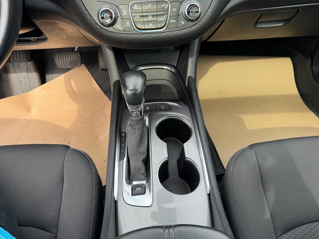 Certified 2022 Chevrolet Malibu LT FWD image 17