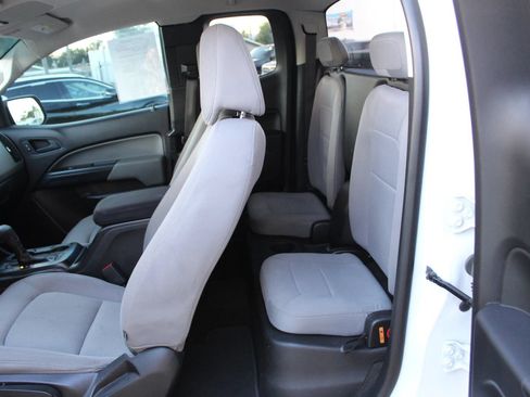 Used 2018 Chevrolet Colorado W/T w/ WT Convenience Package RWD image 12
