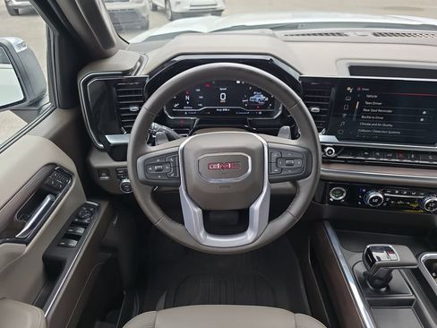 Used 2023 GMC Sierra 1500 SLT AWD/4WD image 14