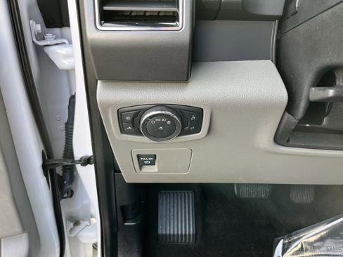 Used 2020 Ford F150 XLT w/ Trailer Tow Package image 23