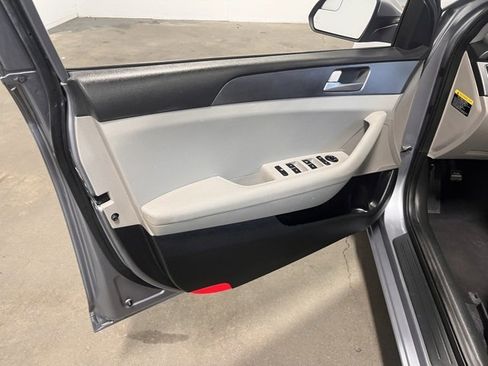 Used 2016 Hyundai Sonata SE image 24