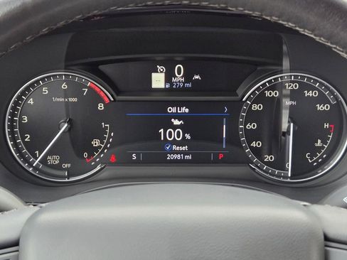 Certified 2025 Cadillac XT6 Premium Luxury image 16