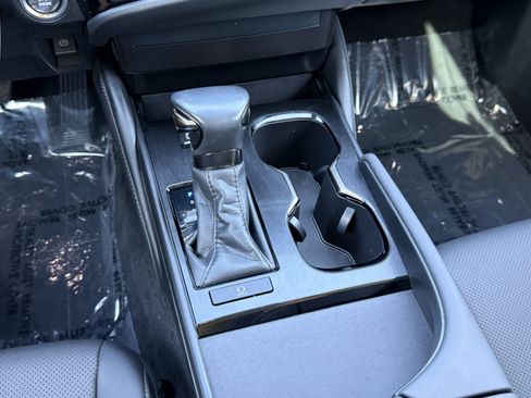 Certified 2024 Lexus ES 350 w/ Accessory Package (Z1) FWD image 26