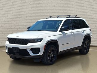 Used 2023 Jeep Grand Cherokee Altitude AWD/4WD video 1