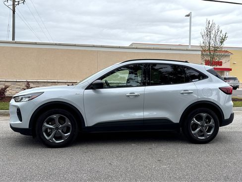 Used 2025 Ford Escape ST-Line FWD image 26