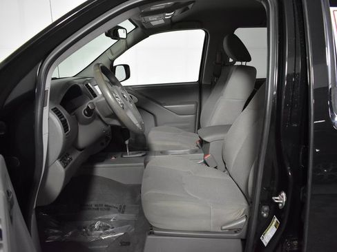 Used 2020 Nissan Frontier SV w/ Midnight Edition Floor Mats image 11