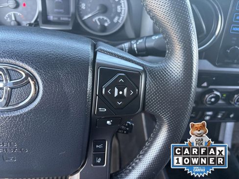 Used 2018 Toyota Tacoma TRD Off-Road w/ Technology Package image 26