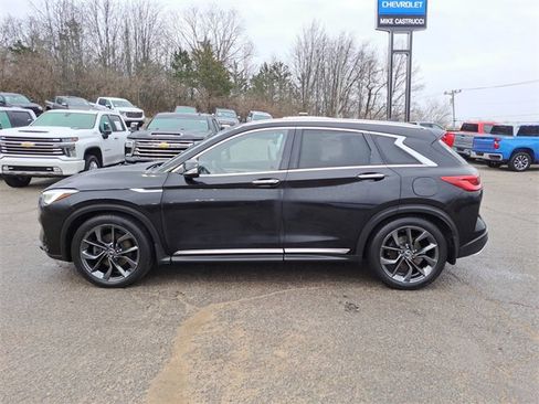 Used 2019 INFINITI QX50 Essential w/ Sensory Package image 2