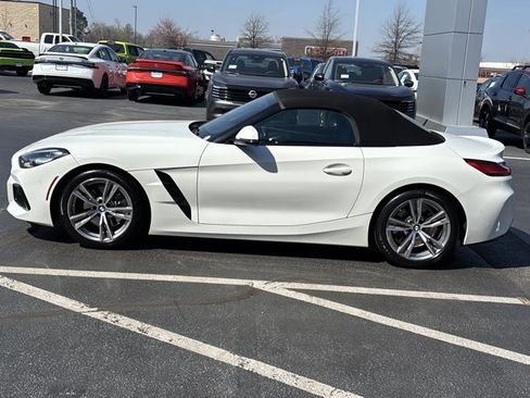 Used 2025 BMW Z4 sDrive30i image 9