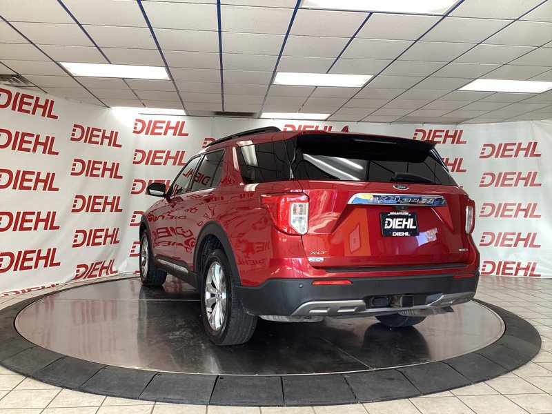 Used 2020 Ford Explorer XLT w/ Equipment Group 202A AWD/4WD image 5