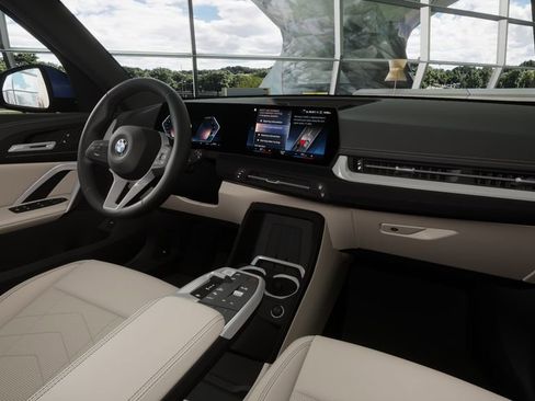 Used 2025 BMW X1 xDrive28i image 37