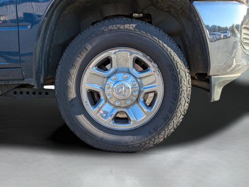 Used 2022 RAM 3500 Big Horn image 12