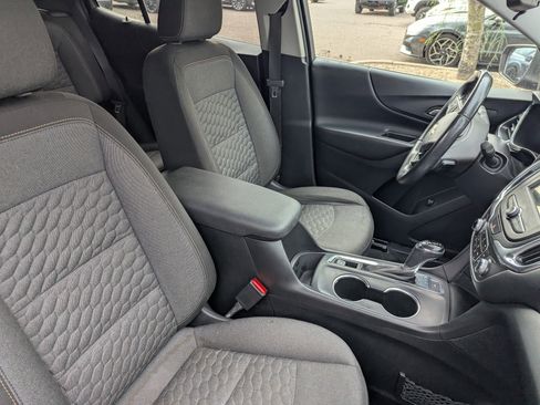 Used 2019 Chevrolet Equinox LT image 9