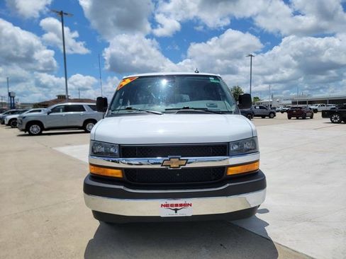Used 2025 Chevrolet Express 3500 LT w/ LT Preferred Equipment Group RWD image 2
