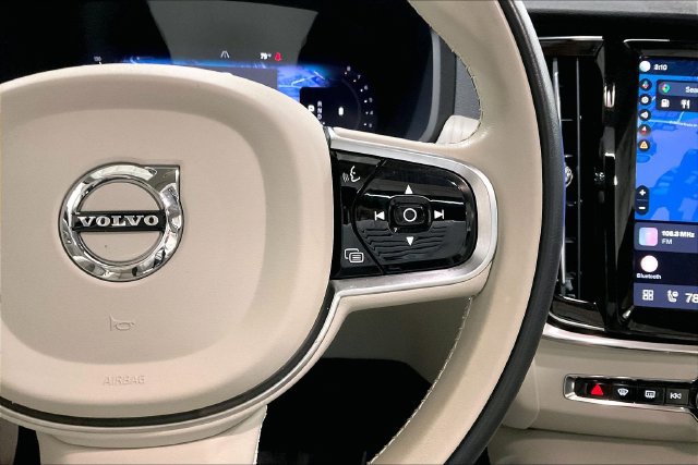 Certified 2025 Volvo V90 B6 Cross Country Plus AWD/4WD image 21