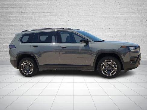 Used 2026 Jeep Cherokee Limited AWD/4WD image 5