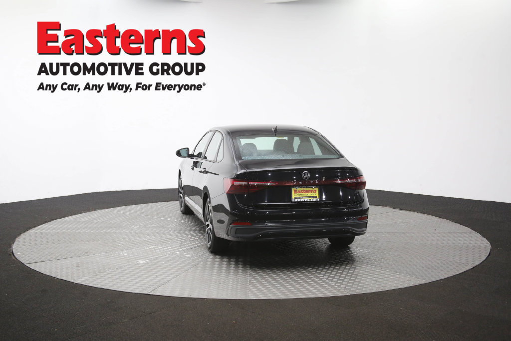 Used 2025 Volkswagen Jetta Sport FWD image 38