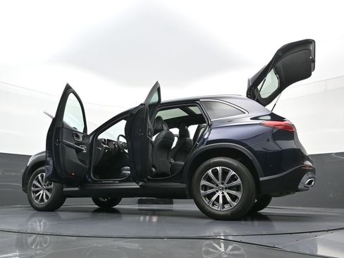 Used 2023 Mercedes-Benz GLC 300 image 42