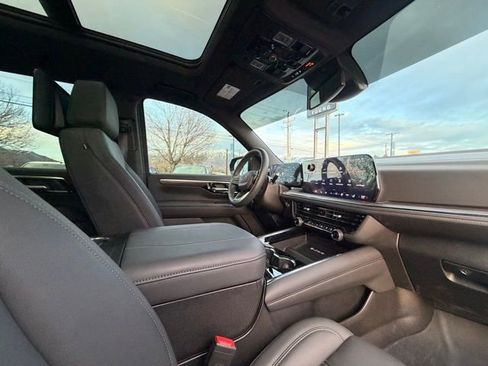 Used 2026 Chevrolet Tahoe Z71 w/ Z71 Off-Road Package image 18