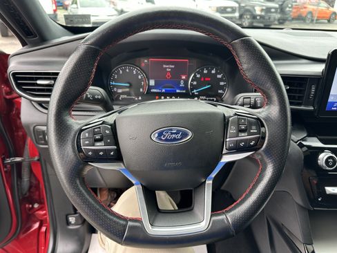 Used 2023 Ford Explorer ST-Line w/ Class IV Trailer Tow Package AWD/4WD image 14