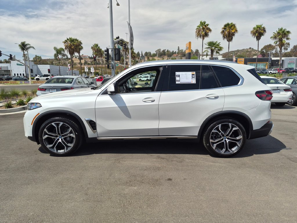 Used 2026 BMW X5 xDrive40i AWD/4WD image 5