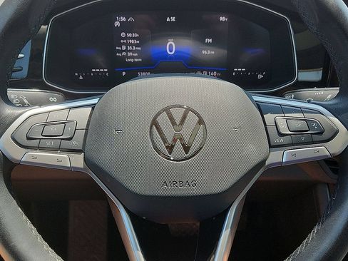 Used 2025 Volkswagen Jetta SE FWD image 11
