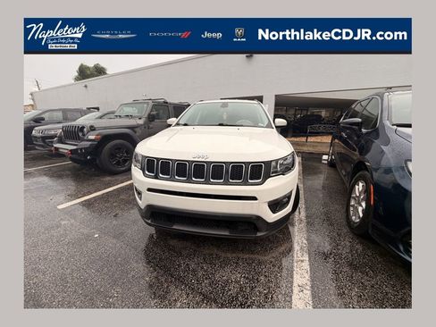 Used 2018 Jeep Compass Latitude w/ Popular Equipment Group image 1