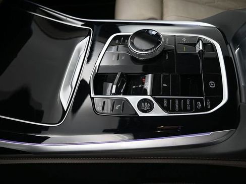 Used 2024 BMW X7 M60i w/ Executive Package image 13