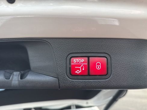 Used 2020 Mercedes-Benz GLB 250 GLB 250 w/ AMG Line image 20