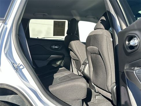 Used 2020 Jeep Cherokee Latitude image 26