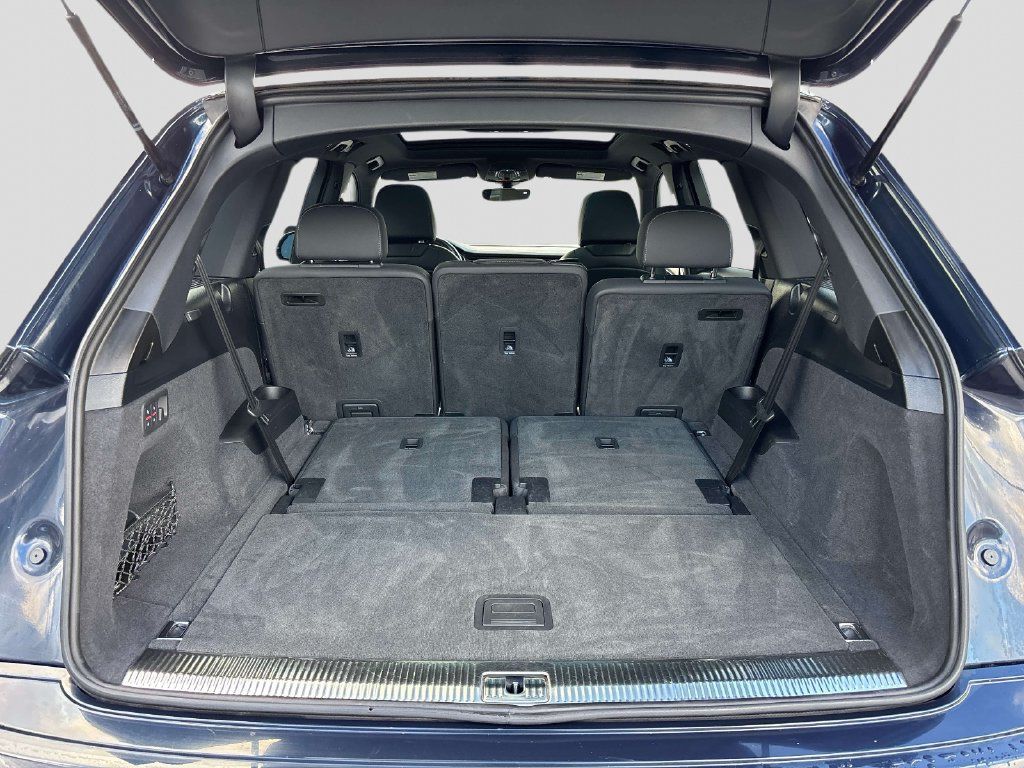 Used 2025 Audi Q7 3.0T Premium Plus AWD/4WD image 16