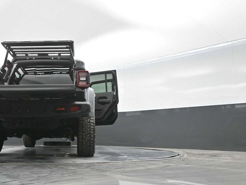 Used 2024 Jeep Gladiator Rubicon w/ Convenience Group image 43
