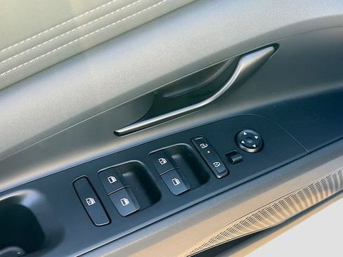 New 2026 Hyundai Elantra Sport FWD image 17