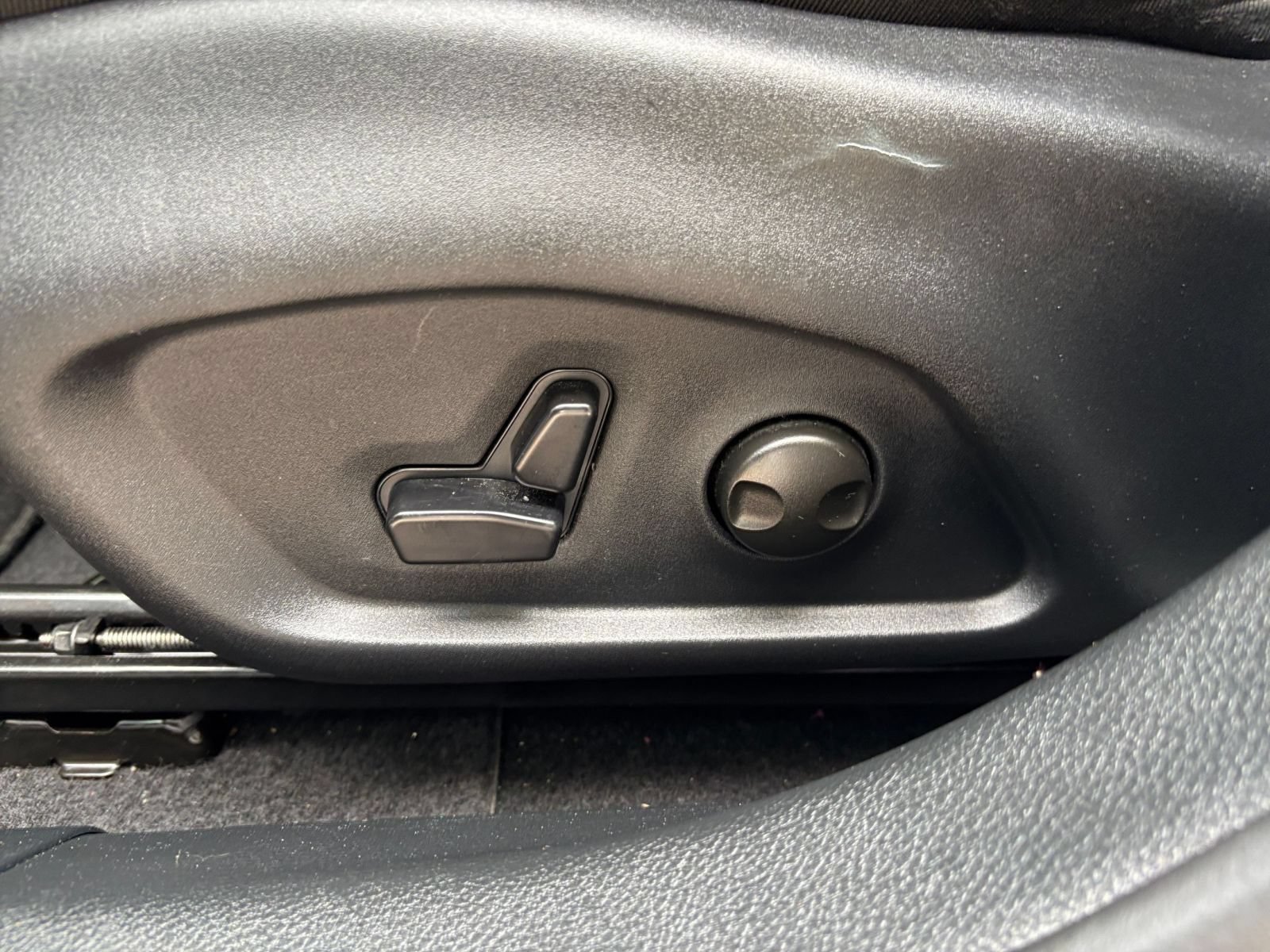 Used 2025 Jeep Compass Limited AWD/4WD image 21