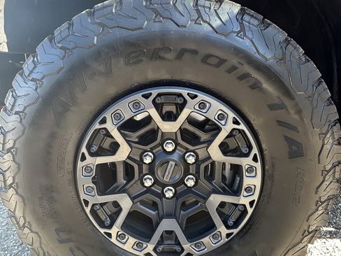 Used 2024 Ford F150 Raptor w/ Equipment Group 803A Raptor R image 6