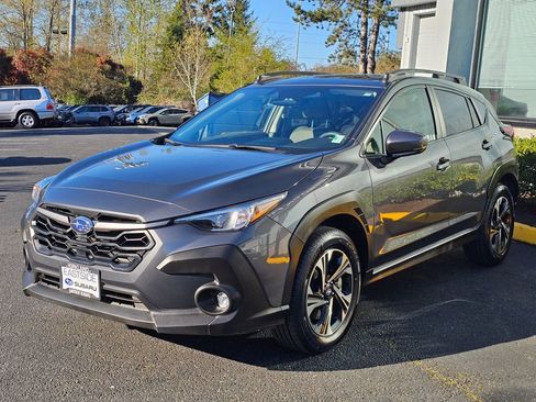 Used 2024 Subaru Crosstrek 2.0i Premium AWD/4WD image 3