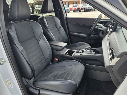 Used 2024 Mitsubishi Outlander SE Black Edition image 18