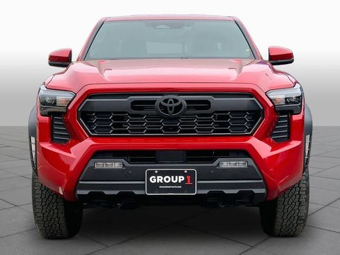 Used 2024 Toyota Tacoma TRD Off-Road w/ TRD Off Road Upgrade Package AWD/4WD image 4
