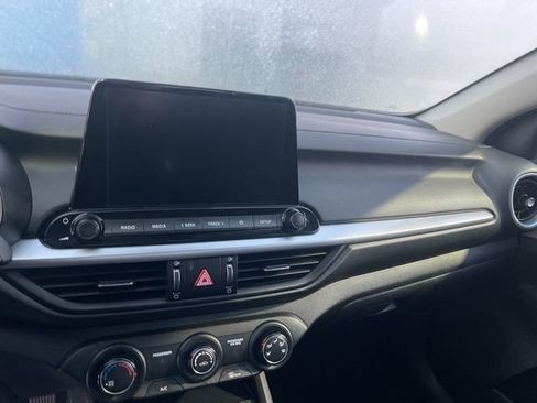 Used 2024 Kia Forte LXS image 11