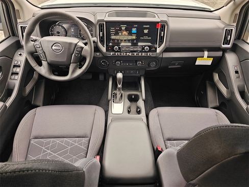 New 2025 Nissan Frontier SV w/ SV Convenience Package image 6