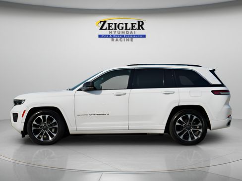 Used 2023 Jeep Grand Cherokee Overland w/ Adv Protech Group III AWD/4WD image 4