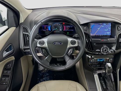 Used 2013 Ford Focus Base image 24