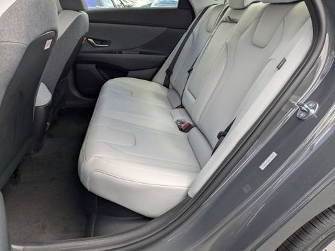 Used 2025 Hyundai Elantra Limited FWD image 20