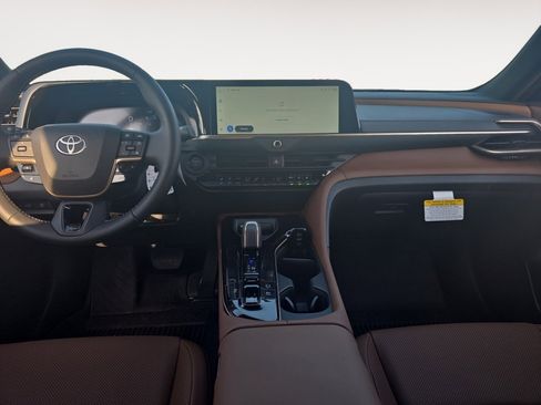 New 2025 Toyota Crown Signia image 10