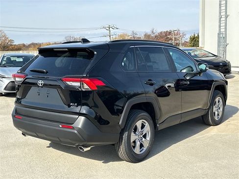 New 2025 Toyota RAV4 XLE image 4