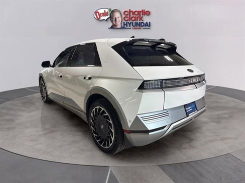 Certified 2023 Hyundai Ioniq 5 Limited w/ Cargo Package image 2