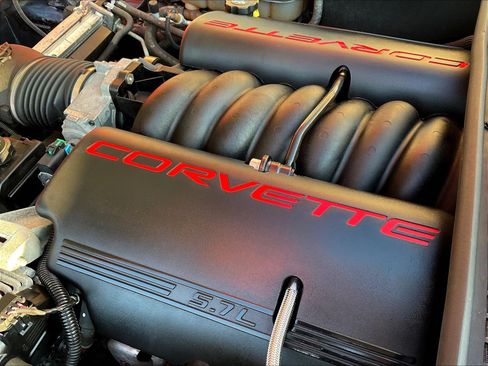 Used 2003 Chevrolet Corvette Coupe w/ Preferred Equipment Group RWD image 18